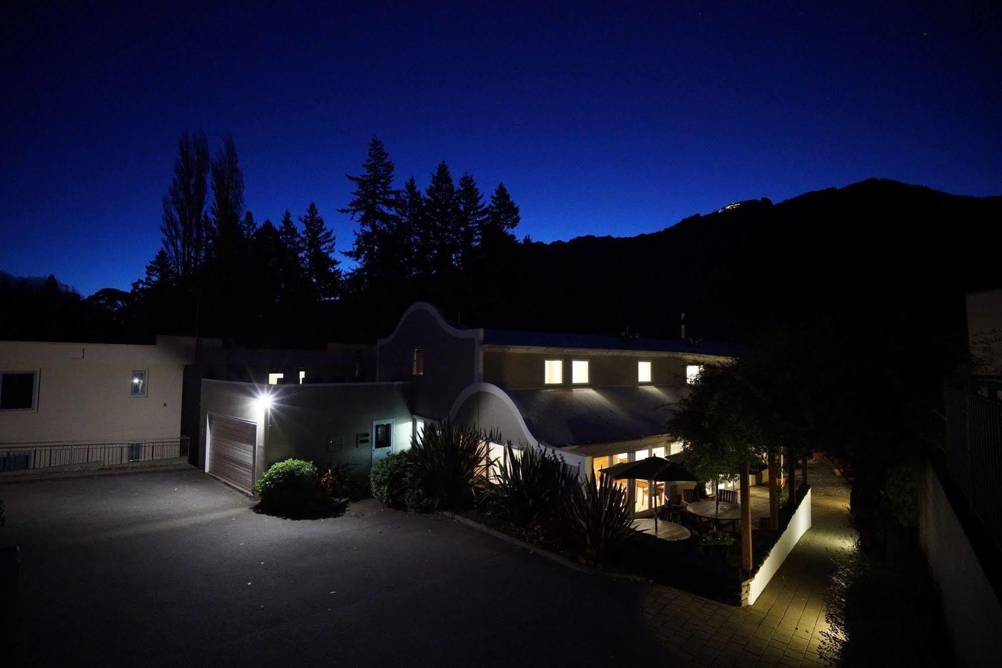The Central Private Hotel By Naumi Hotels Queenstown Eksteriør billede